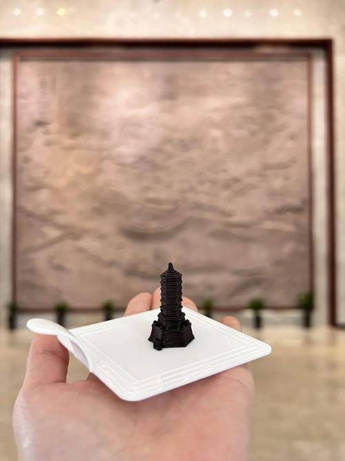 悬浮的味觉代码：当穴位脉冲遇见3D打印年糕